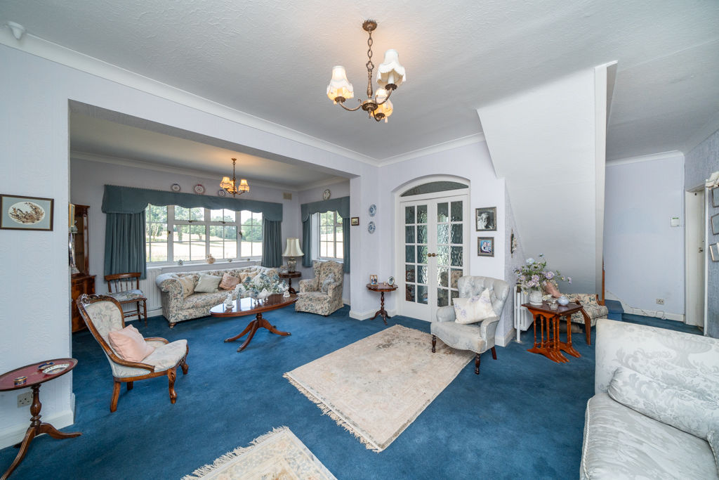 Living room- click for photo gallery
